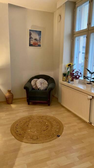 Lovely Apartment In The Centre, Street Level And Inner Yard Helsinki Buitenkant foto