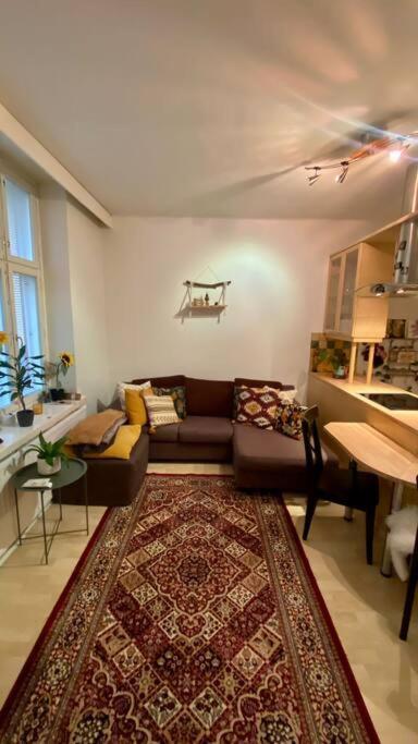 Lovely Apartment In The Centre, Street Level And Inner Yard Helsinki Buitenkant foto